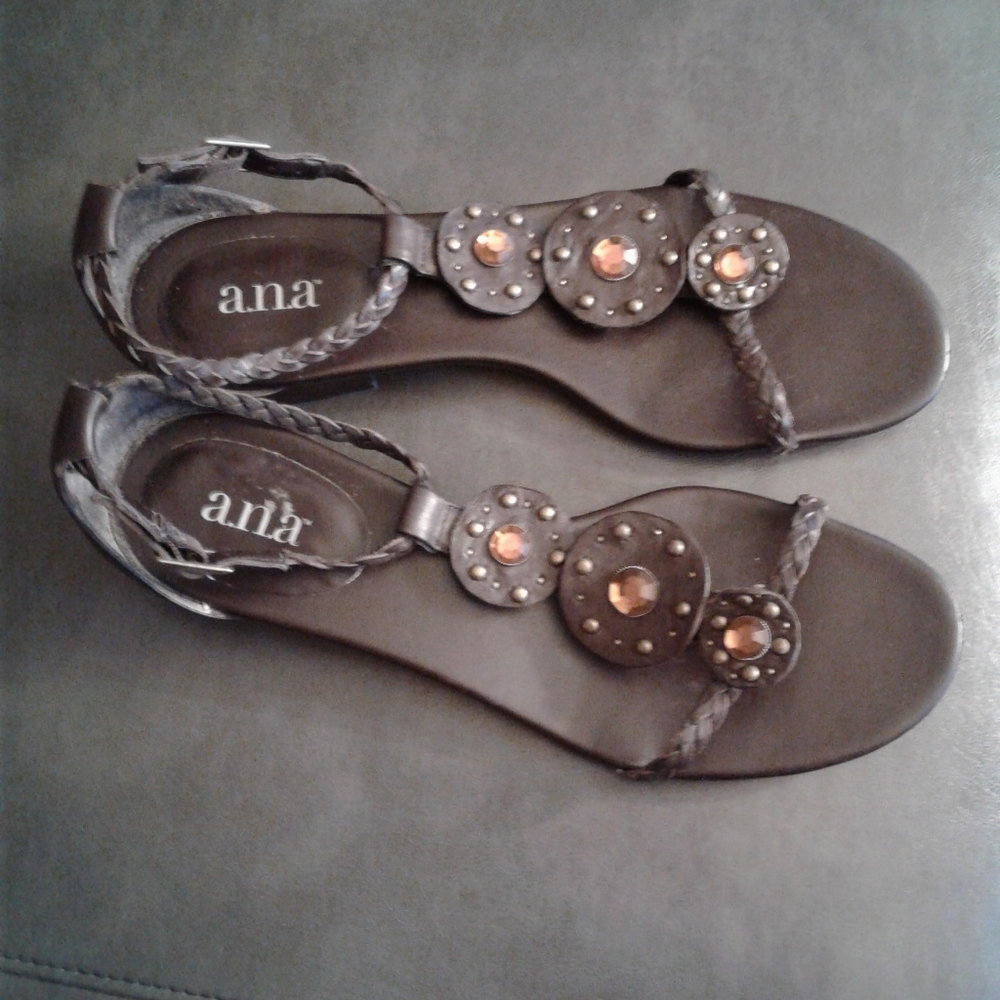Sandal